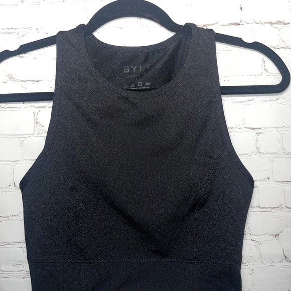 ✨BYLT Black Crop Top Athletic Tank Sleeveless Activewear Womens Size S - Picture 2 of 4